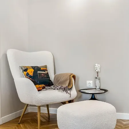 Kapana - A 106m2 Flat Right On The Pedestrian Street *